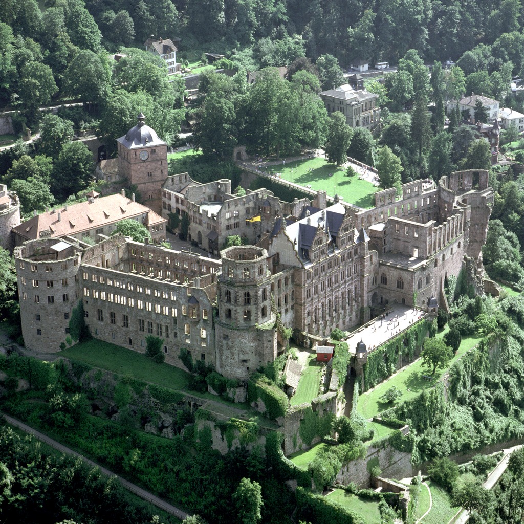 B11.schloss heidelberg aus NO.jpg