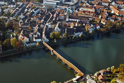 Historische Holzbrücke über den Rhein in Bad Säckingen