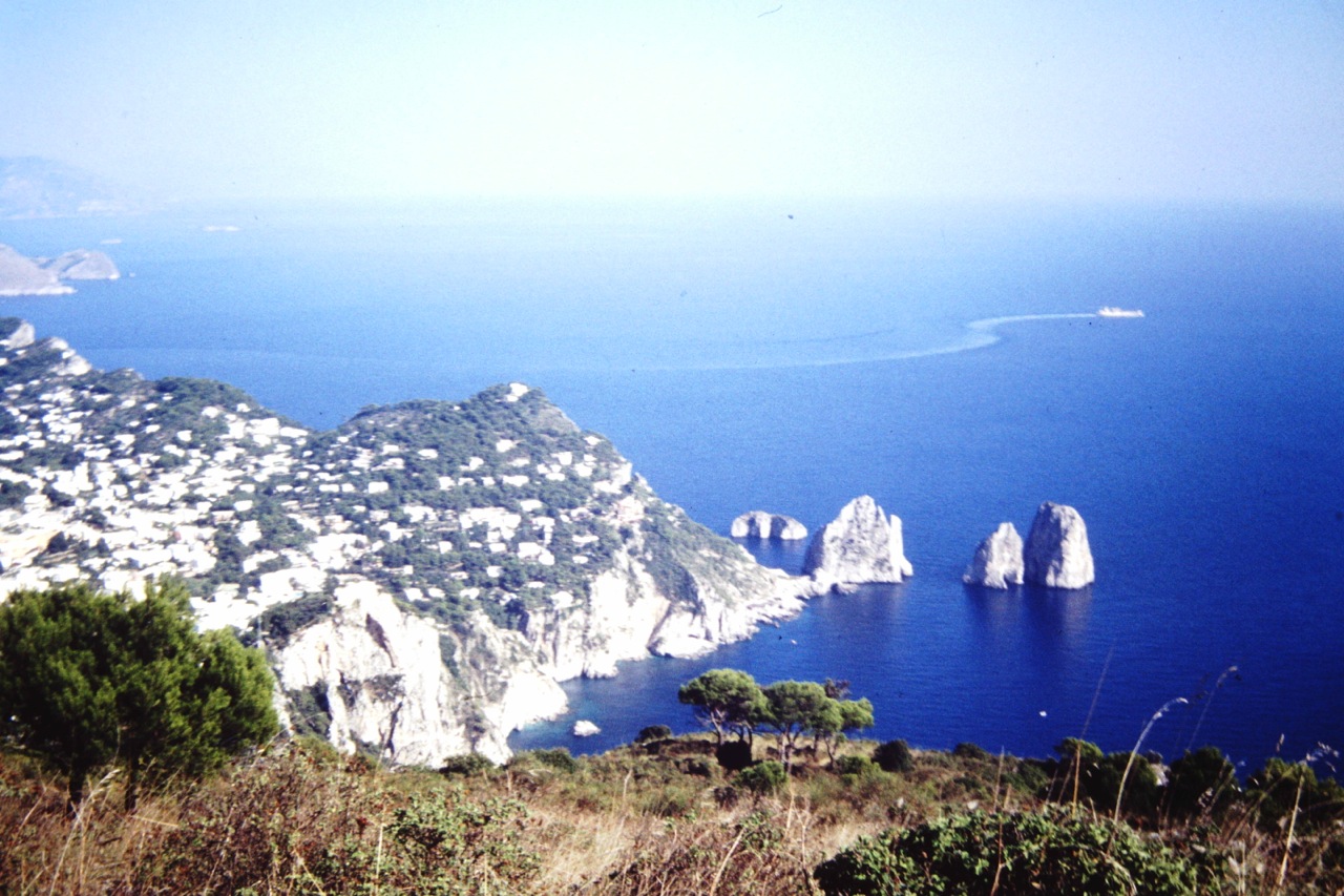 Capri, Faraglioni