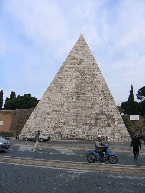 Piramide di Cestio