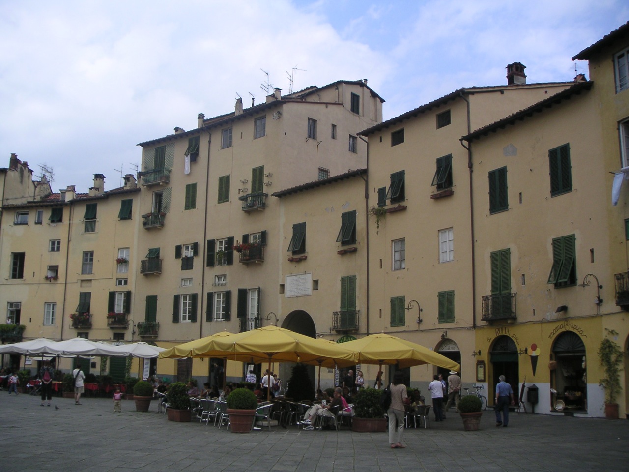 Piazza Anfiteatro