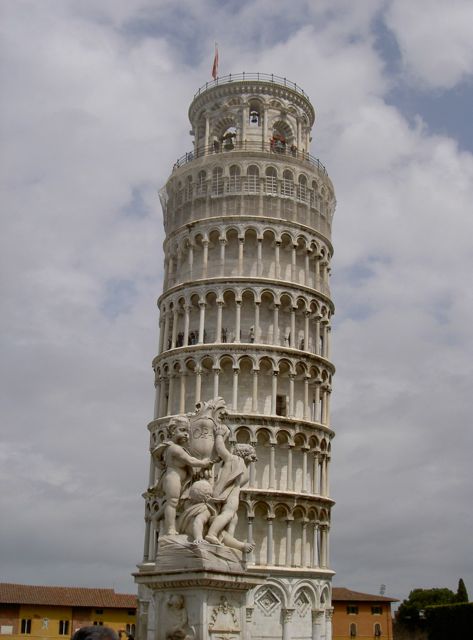 La torre pendente