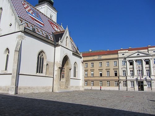 Das kroatische Parlament (Sabor) und die Markuskirche in Zagreb, Kroatien